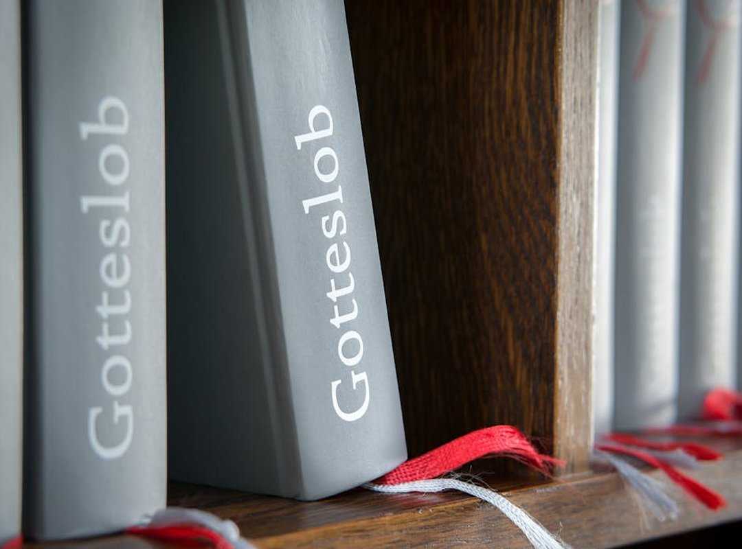 City Lights and Love: Exploring Her Best Modern Dramas